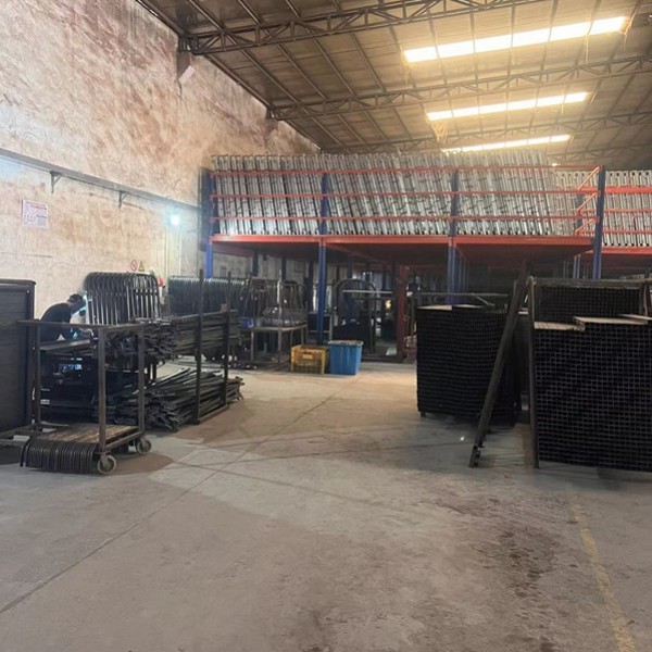 鐵皮柜大量庫存批發(fā)